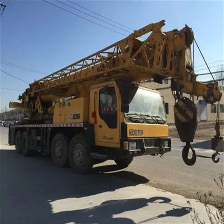 清溪镇吊车怎么吊装挖掘机